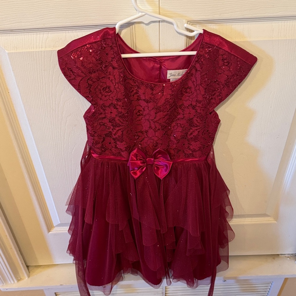 Elegant Burgundy Lace Dress with Bow